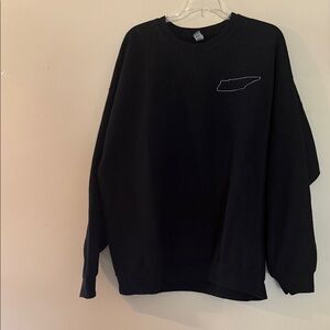 Gildan 2xl Black Heavy Blend Tennessee sweatshirt. “BIG BACK ENERGY”